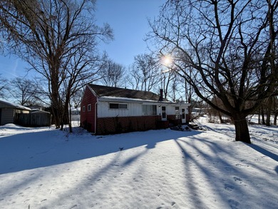 Crescent Lake Home For Sale in Waterford Michigan