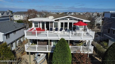 Welcome to this beautiful 4-bedroom, 3.5-bath shore retreat in - photo 1