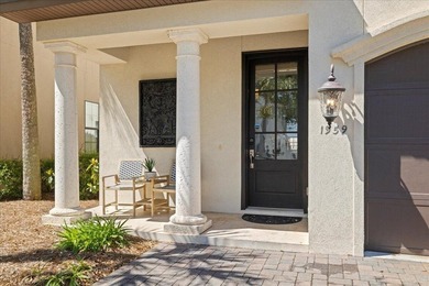 Experience the ultimate waterfront lifestyle in this - photo 2