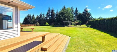MAGNIFICENT SHOWPIECE! Just moments from all that Sequim has to - photo 12