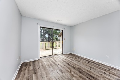 Prime Location! Move in ready & pristine 2-bedroom, 2-bathroom - photo 16