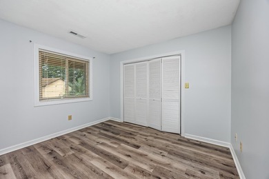 Prime Location! Move in ready & pristine 2-bedroom, 2-bathroom - photo 20
