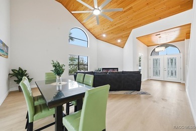 A sense of calm and refinement defines this exceptional - photo 20