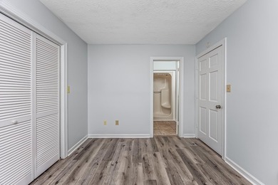 Prime Location! Move in ready & pristine 2-bedroom, 2-bathroom - photo 21