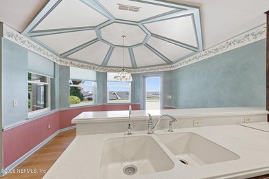 Custom-built in 1983 for a well-known local builder, this - photo 31