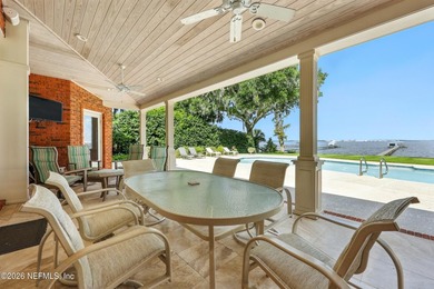 Custom-built in 1983 for a well-known local builder, this - photo 32