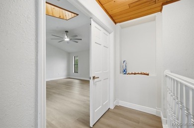 A sense of calm and refinement defines this exceptional - photo 35