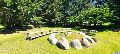 MAGNIFICENT SHOWPIECE! Just moments from all that Sequim has to - photo 37