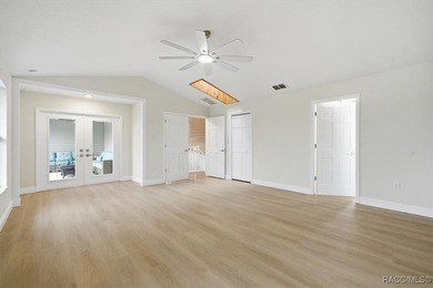 A sense of calm and refinement defines this exceptional - photo 38