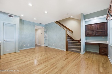 Custom-built in 1983 for a well-known local builder, this - photo 39