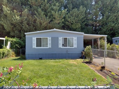 Lake Home For Sale in Grants Pass, Oregon