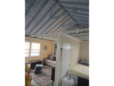 Charming Updated Beach Cottage - Walk to the Water! Enjoy - photo 8