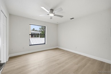 A sense of calm and refinement defines this exceptional - photo 50