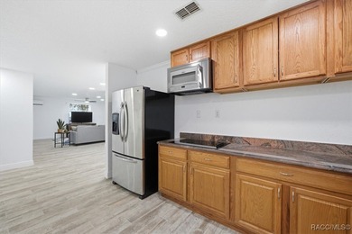 A sense of calm and refinement defines this exceptional - photo 60