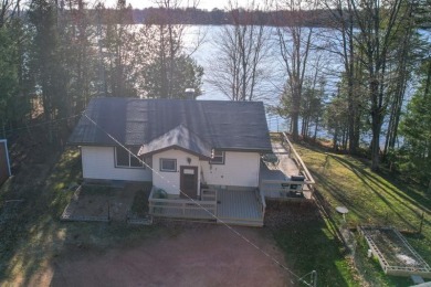 Schnur Lake Home Sale Pending in Park Falls Wisconsin