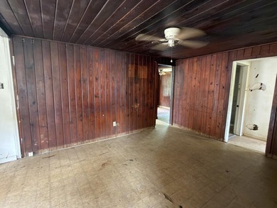Welcome to your next REO opportunity! Built in 1970, this corner - photo 8