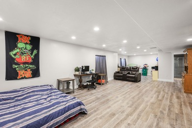Welcome home to this beautiful Stansbury Park property where - photo 27