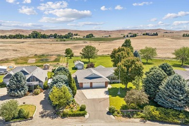 Tucked away in a peaceful country setting on 1.09 acres, you'll - photo 32