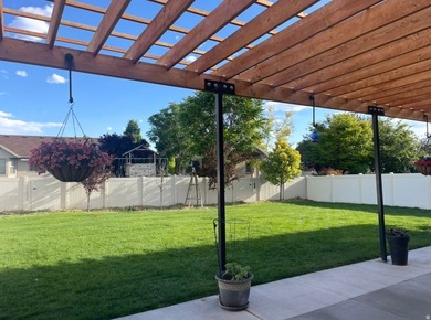 Welcome home to this beautiful Stansbury Park property where - photo 34