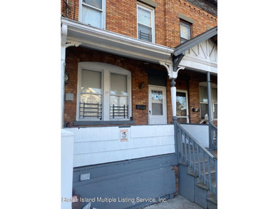 SHORT SALE OPORTUNITY! GREAT FOR INVESTMENT! Welcome to this - photo 2