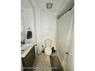 SHORT SALE OPORTUNITY! GREAT FOR INVESTMENT! Welcome to this - photo 8