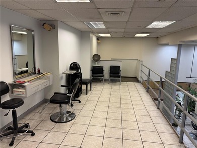 Established Salon Space - Prime Glen Cove Location Rare - photo 11