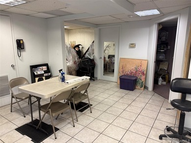 Established Salon Space - Prime Glen Cove Location Rare - photo 12