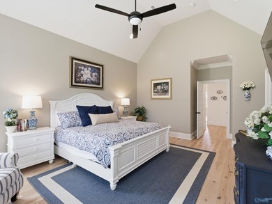 Amazing custom brick 4 bed home in Guntersville City school - photo 18