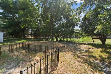 Welcome to 22 Encinitas Drive in the highly desirable Holiday - photo 28