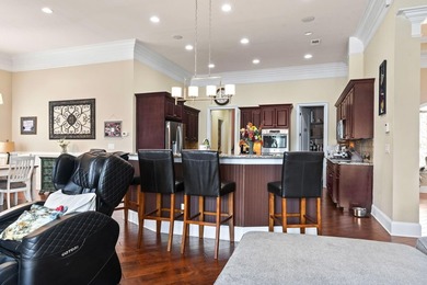Reduced! Lakefront Mediterranean-style 4BR/3.5BA home with - photo 7