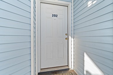 Fountain Pointe Unit 202 is a beautifully maintained 3 bedroom - photo 2