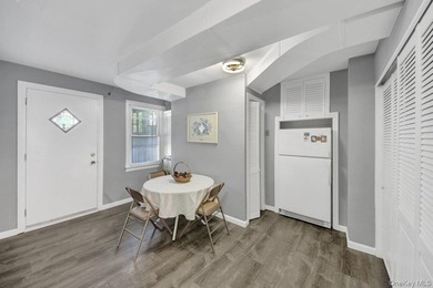 Income-Producing opportunity in Throggs Neck - Mother/Daughter - photo 7