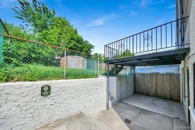 Income-Producing opportunity in Throggs Neck - Mother/Daughter - photo 10