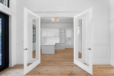 EXTRAORDINARY LUXURY AWAITS - YOUR DREAM HOME IN A GATED - photo 15