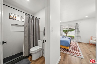 Welcome to 3037 Pacific Avenue, a design-forward Mid-Century - photo 17