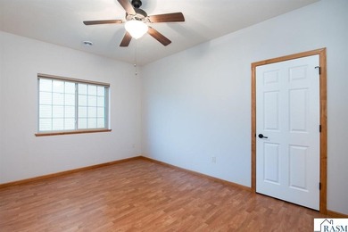 Welcome to this beautiful 3 bedroom, 2 bathroom patio home - photo 20