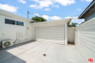Welcome to 3037 Pacific Avenue, a design-forward Mid-Century - photo 26