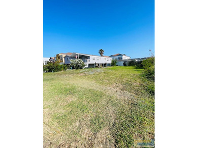 GULF SIDE LOT! - On the east/BEACH side! AND at a fantastic - photo 2