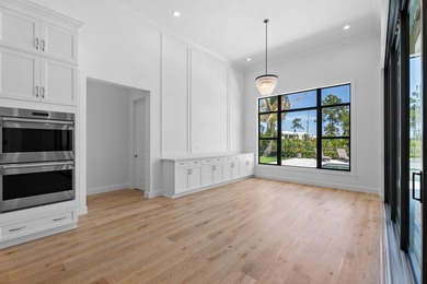 EXTRAORDINARY LUXURY AWAITS - YOUR DREAM HOME IN A GATED - photo 35