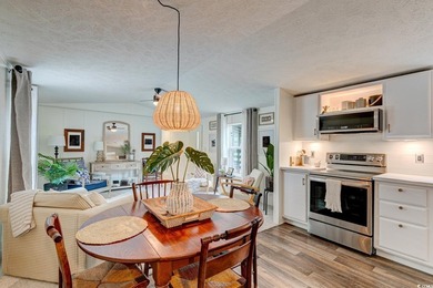 Your Private Wooded Retreat | Modern 3BR/2BA Manufactured home - photo 8