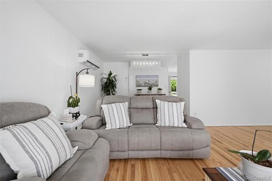 This pristine raised ranch may be just what you're loooking for! - photo 7