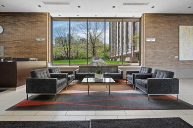 Move-in ready and beautifully updated, this River Towers condo - photo 7