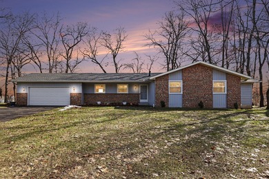 Barton Lake Home For Sale in Vicksburg Michigan