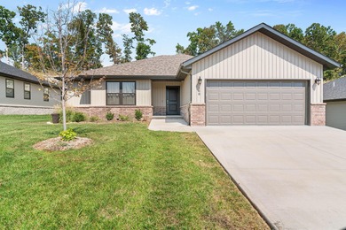 Table Rock Lake Home Sale Pending in Branson Missouri