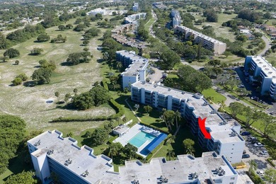 Rarely available corner unit w/ one of the best pool views in - photo 18