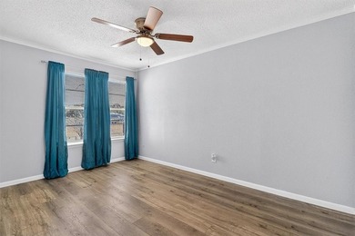 Pretty end unit offering extra privacy. Overlooks the old - photo 23