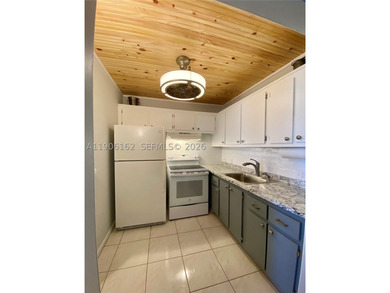 1 bedroom 1.5 bathroom updated 2nd floor condo in Century - photo 4