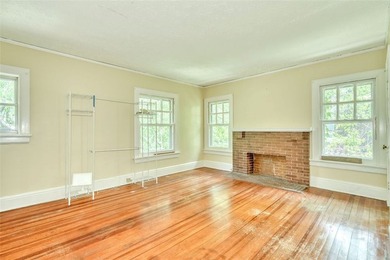 Welcome to Historic Seneca Parkway, also known as *Judges Row.* - photo 28