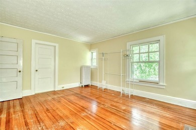 Welcome to Historic Seneca Parkway, also known as *Judges Row.* - photo 29