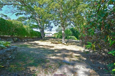 Charming and beautifully maintained 3-bedroom, 2-full-bath home - photo 3